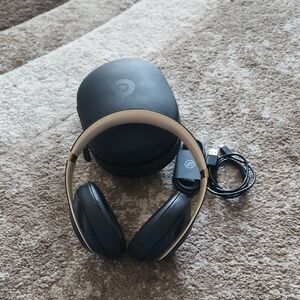 Beats Studio3 Wireless Noise Cancelling Over-Ear Headphones